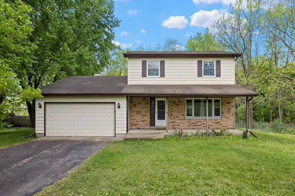 9517 Ballard Road, Crystal Lake, IL 60014