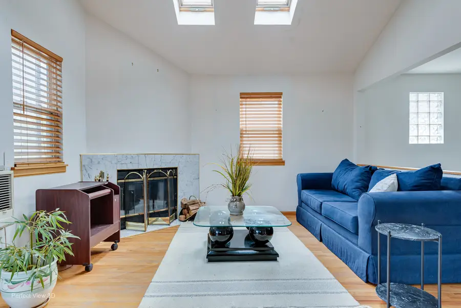 9055 S Luella Avenue, Chicago, IL 60617 - #3