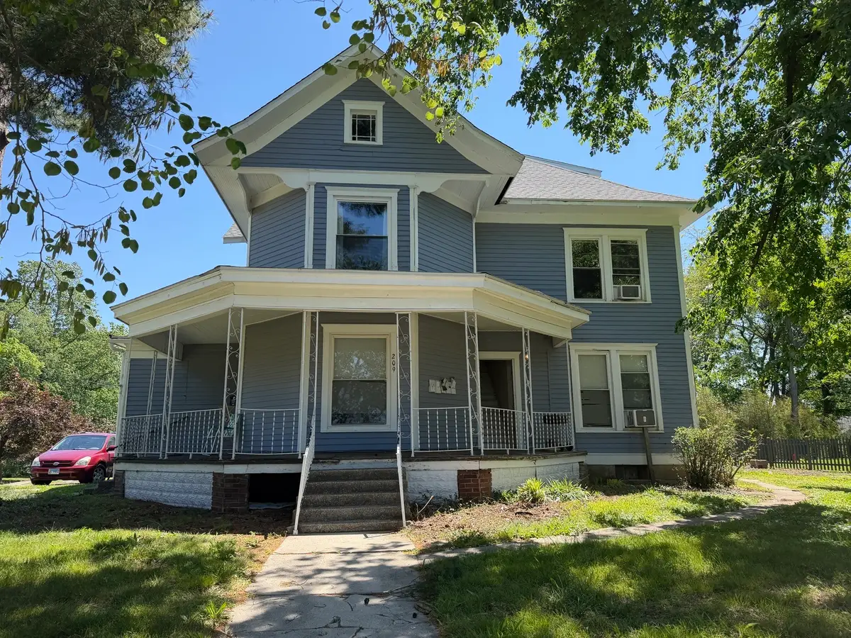 209 N Springer Street, Carbondale, IL 62901 - #1