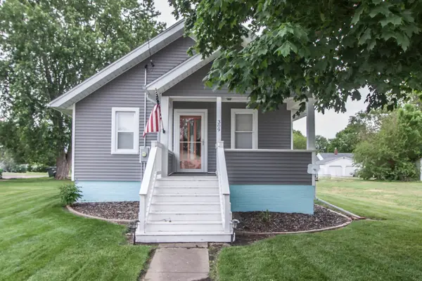 309 N 1st Street, Alpha, IL 61413