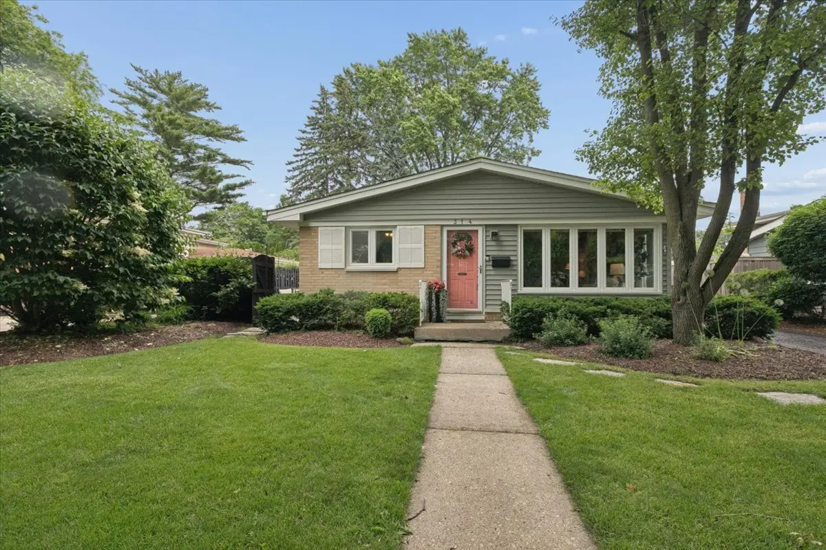 314 Drake Street, Libertyville, IL 60048 - #1