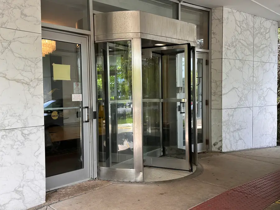3950 N Lake Shore Drive #1207, Chicago, IL 60613 - #3