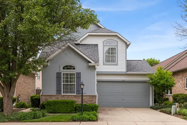 1610 Astor Avenue, Oakbrook Terrace, IL 60181