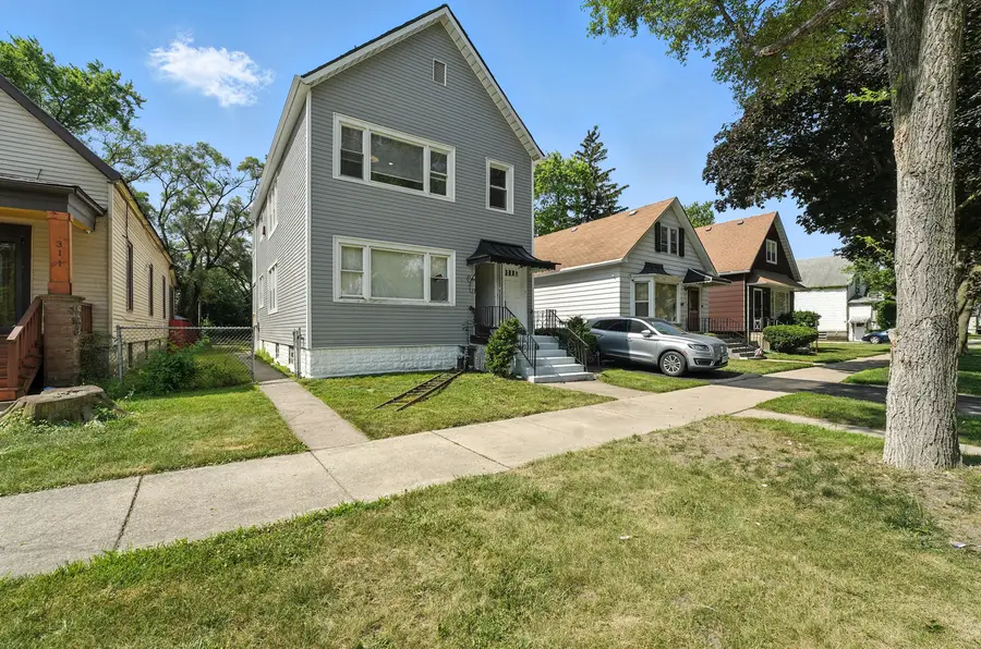 307 E 136th Place, Chicago, IL 60827 - #3
