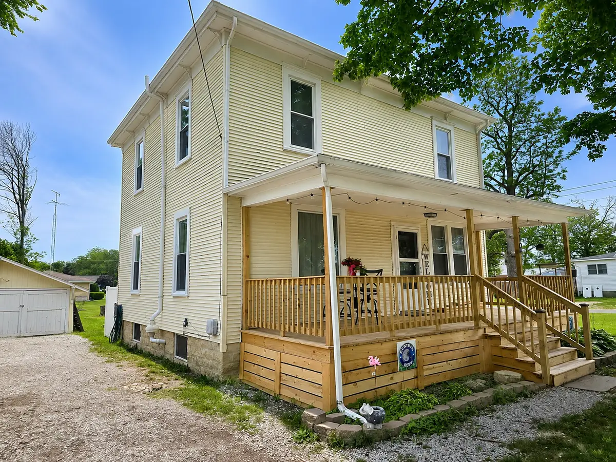 210 E 6th Avenue, Clifton, IL 60927 - #1