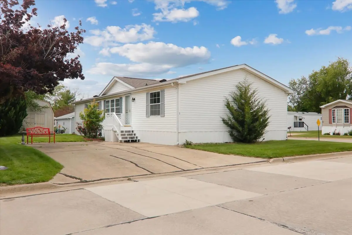 1 Berner Drive, Bloomington, IL 61701 - #1