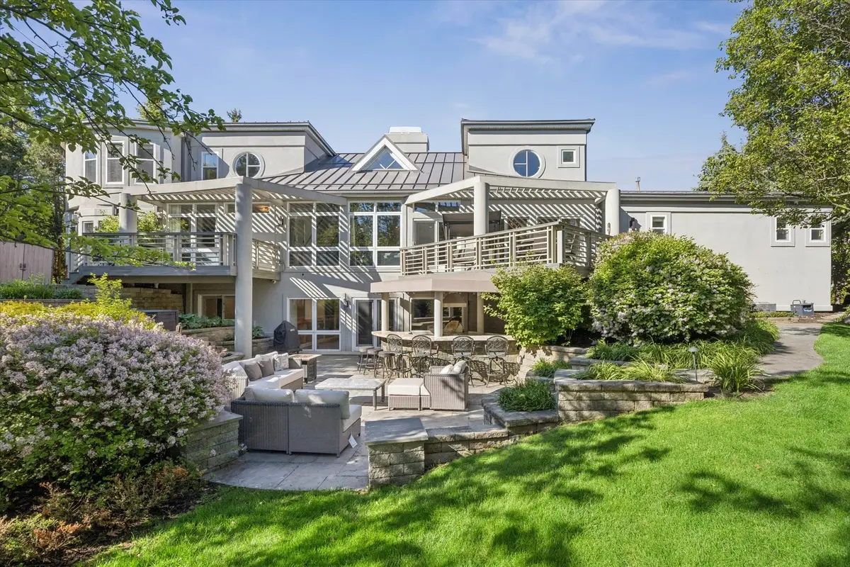 125 Circle Ridge Drive, Burr Ridge, IL 60527 - #1