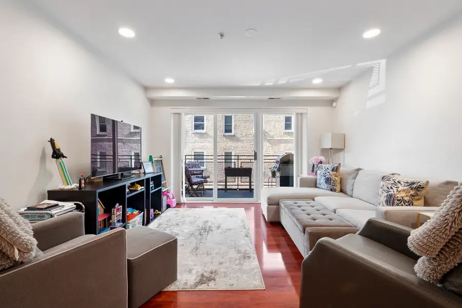 8000 Kilpatrick Avenue #2E, Skokie, IL 60076 - #3