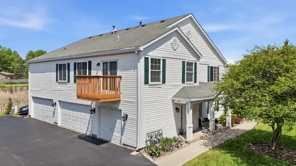 729 Fieldcrest Drive #C, South Elgin, IL 60177