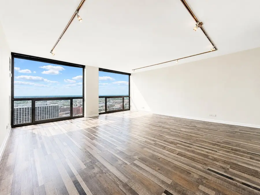 4343 N Clarendon Avenue #2707, Chicago, IL 60613 - #2