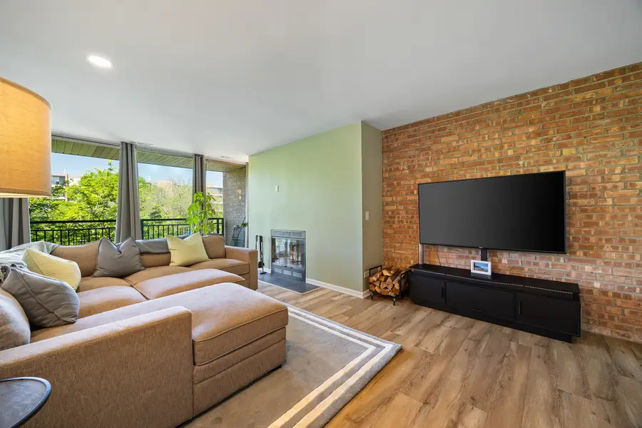 6010 Oakwood Drive #3H, Lisle, IL 60532 - #2