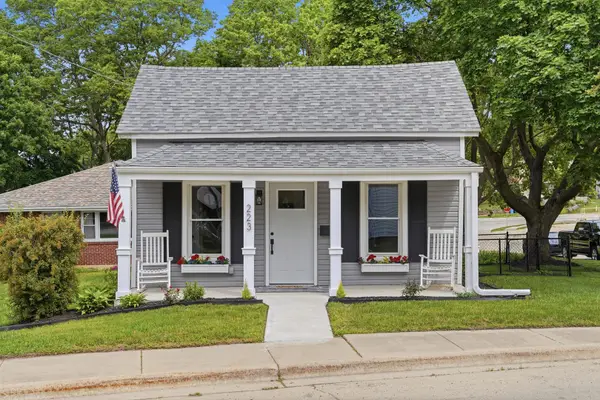 223 E 8th Street, Dixon, IL 61021