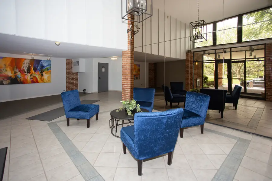 1405 E Central Road #114B, Arlington Heights, IL 60005 - #2