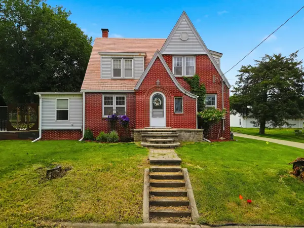 1301 Long Street, Dixon, IL 61021