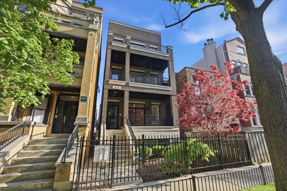 850 W Lill Avenue #1, Chicago, IL 60614 - #1