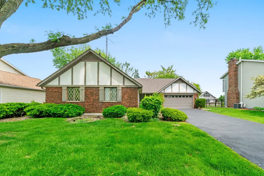 2445 Coach And Surrey Lane, Aurora, IL 60506 - #2
