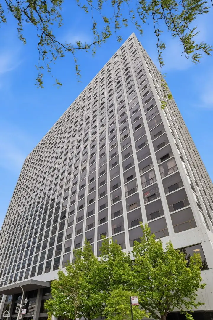 4343 N Clarendon Avenue #1812, Chicago, IL 60613 - #1