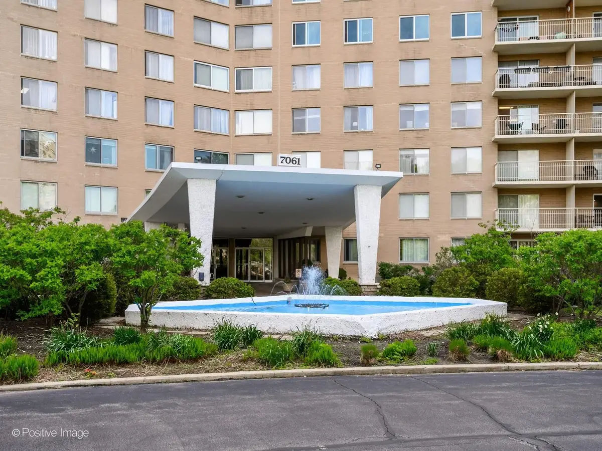 7061 N Kedzie Avenue #410, Chicago, IL 60645 - #1