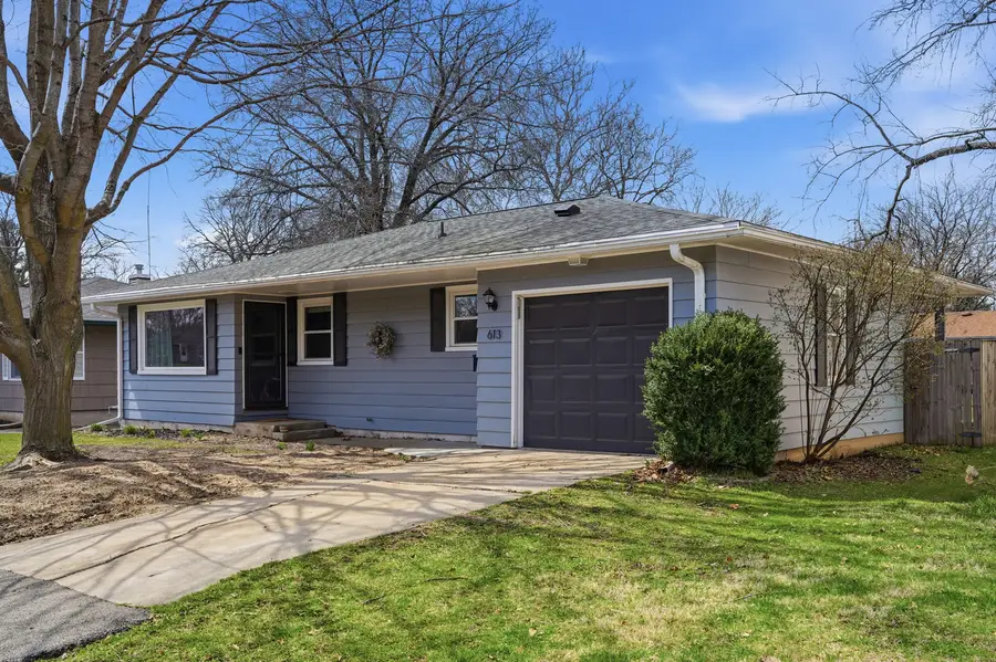 613 Garden Walk, Dixon, IL 61021 - #2
