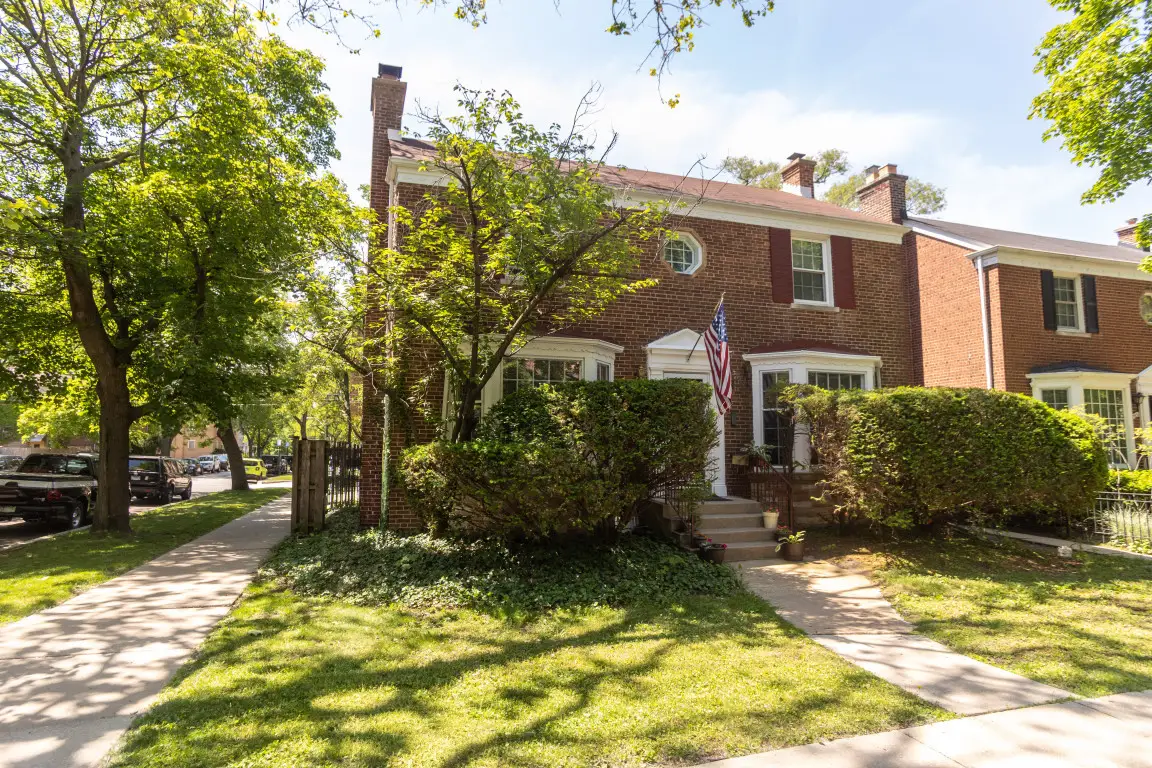 2701 W Fitch Avenue, Chicago, IL 60645 - #1