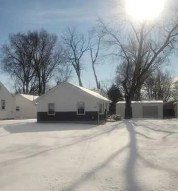 415 Thompson Street, Ottawa, IL 61350 - #3