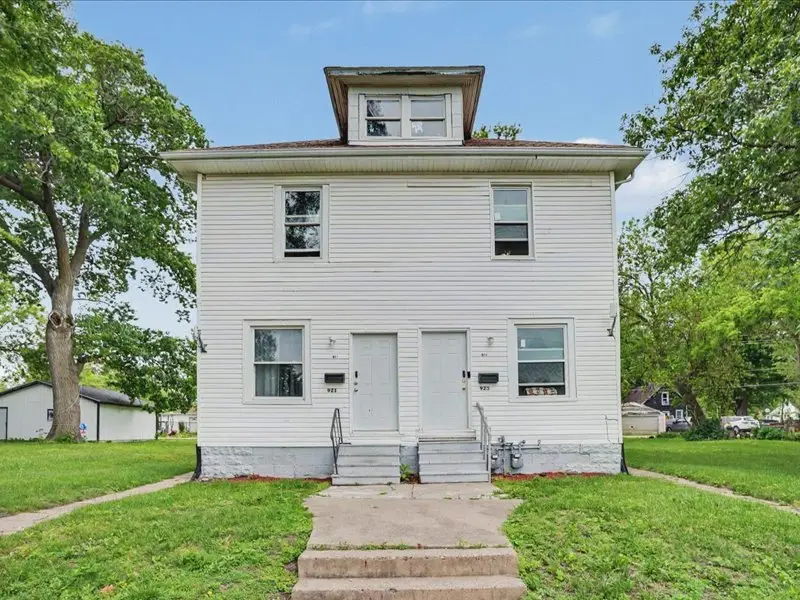 921 12 Avenue, Rock Island, IL 61201 - #2