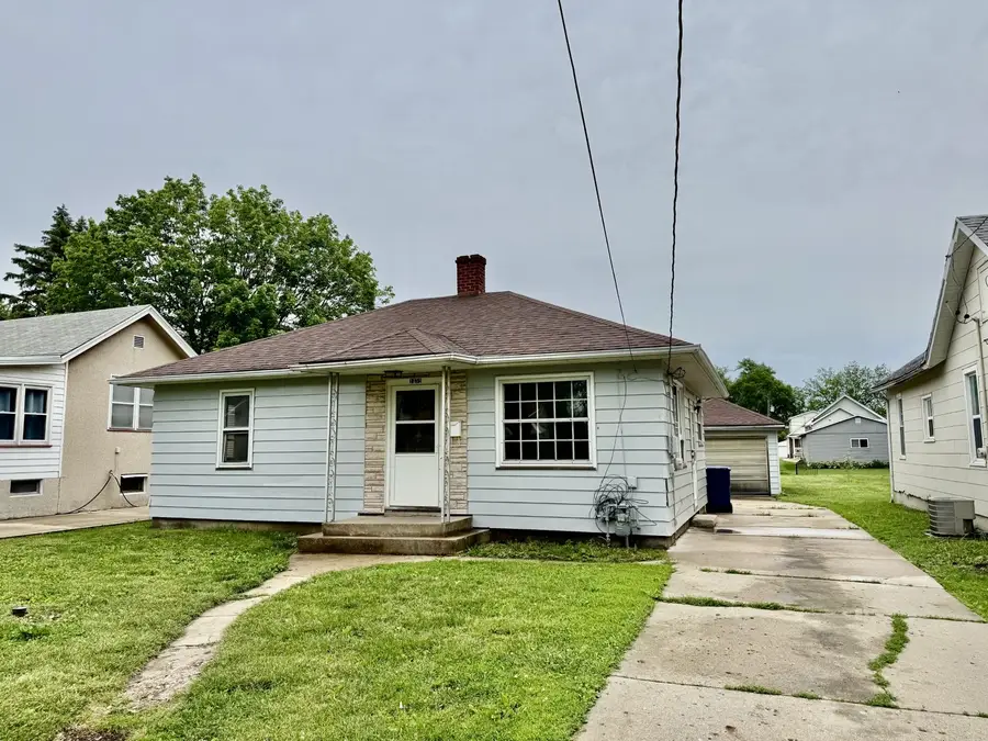 1352 Crosat Street, Lasalle, IL 61301 - #2