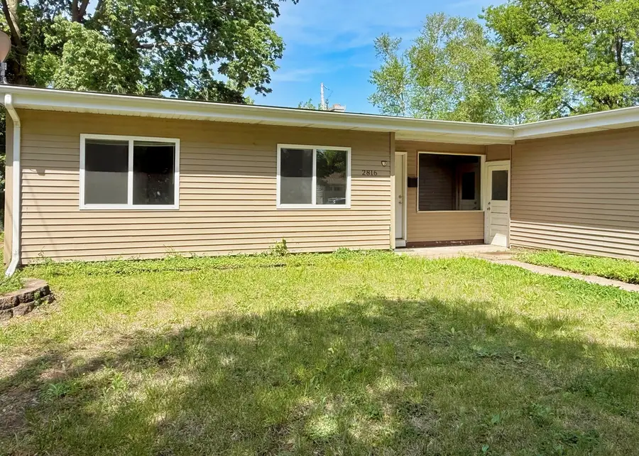 2816 Washington Street, Davenport, IA 52804 - #3