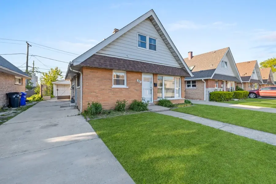 8422 W 45th Street, Lyons, IL 60534 - #2