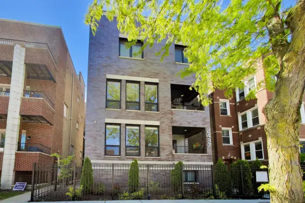 2437 W Foster Avenue #202, Chicago, IL 60625