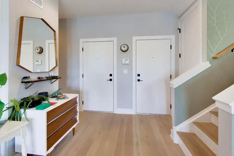 2437 W Foster Avenue #202, Chicago, IL 60625 - #2
