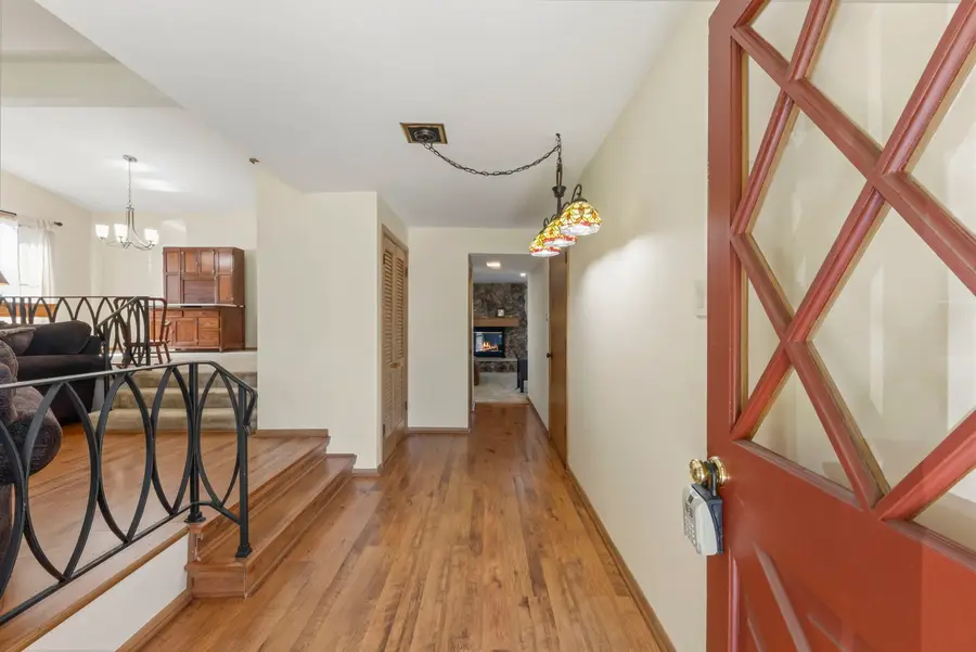 30 W Kathleen Drive, Des Plaines, IL 60016 - #3