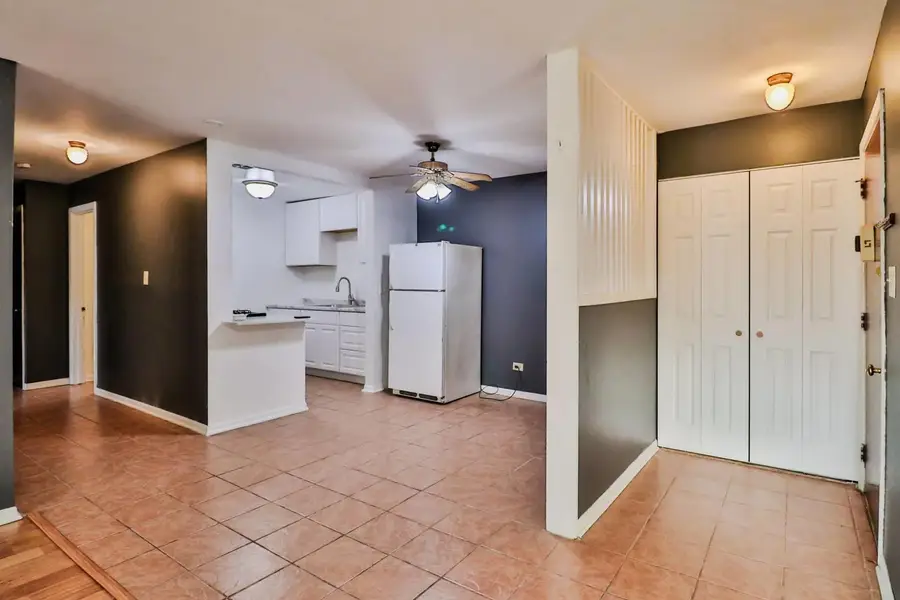 1085 Valley Lane #216, Hoffman Estates, IL 60169 - #2