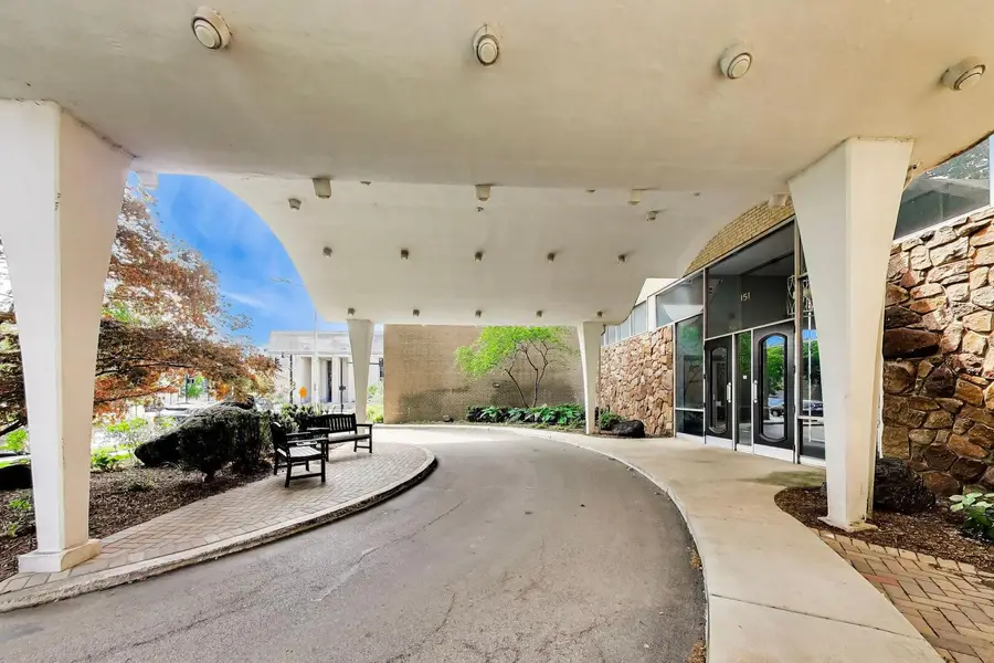 151 N Kenilworth Avenue #2G, Oak Park, IL 60301 - #2
