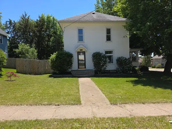 200 E North Street, Walnut, IL 61376