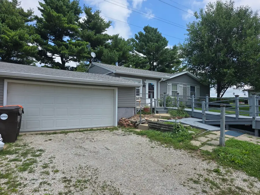 800 E Main Street, Danvers, IL 61732 - #2