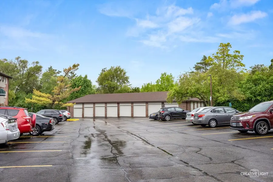820 N Lakeside Drive #1C, Vernon Hills, IL 60061 - #2