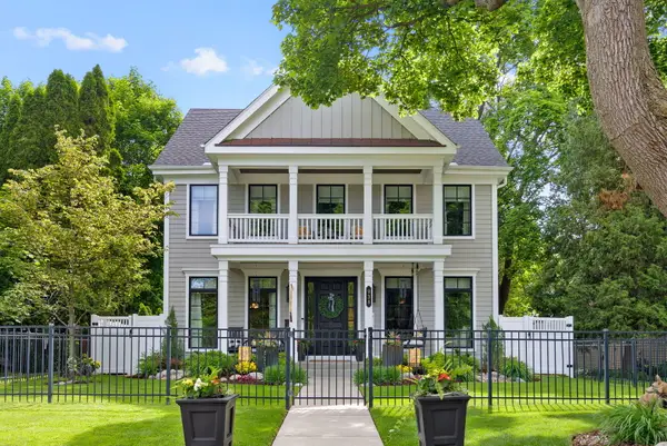 938 S 5th Street, St. Charles, IL 60174
