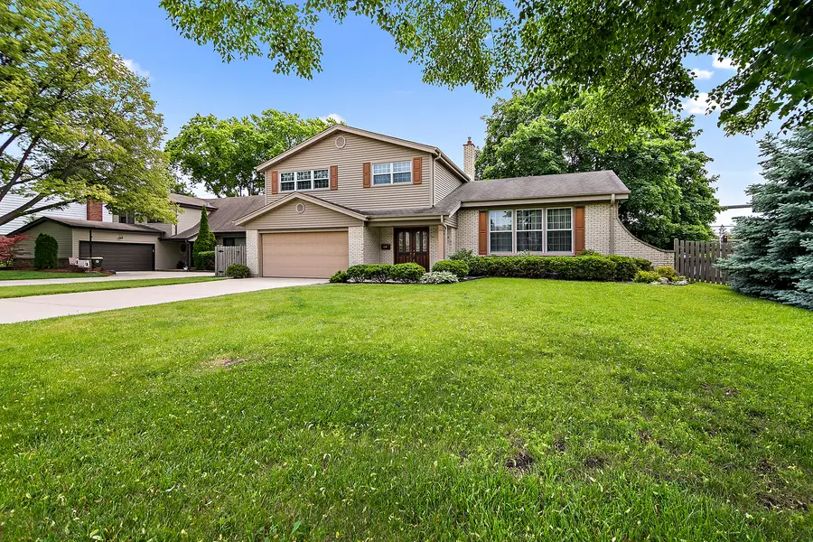 1409 E Rosehill Drive, Arlington Heights, IL 60004 - #3