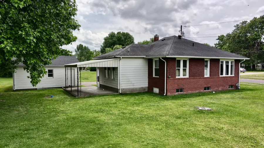 606 S Monroe Street, West Frankfort, IL 62896 - #2