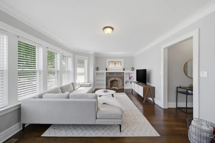 6126 W Roscoe Street, Chicago, IL 60634 - #3