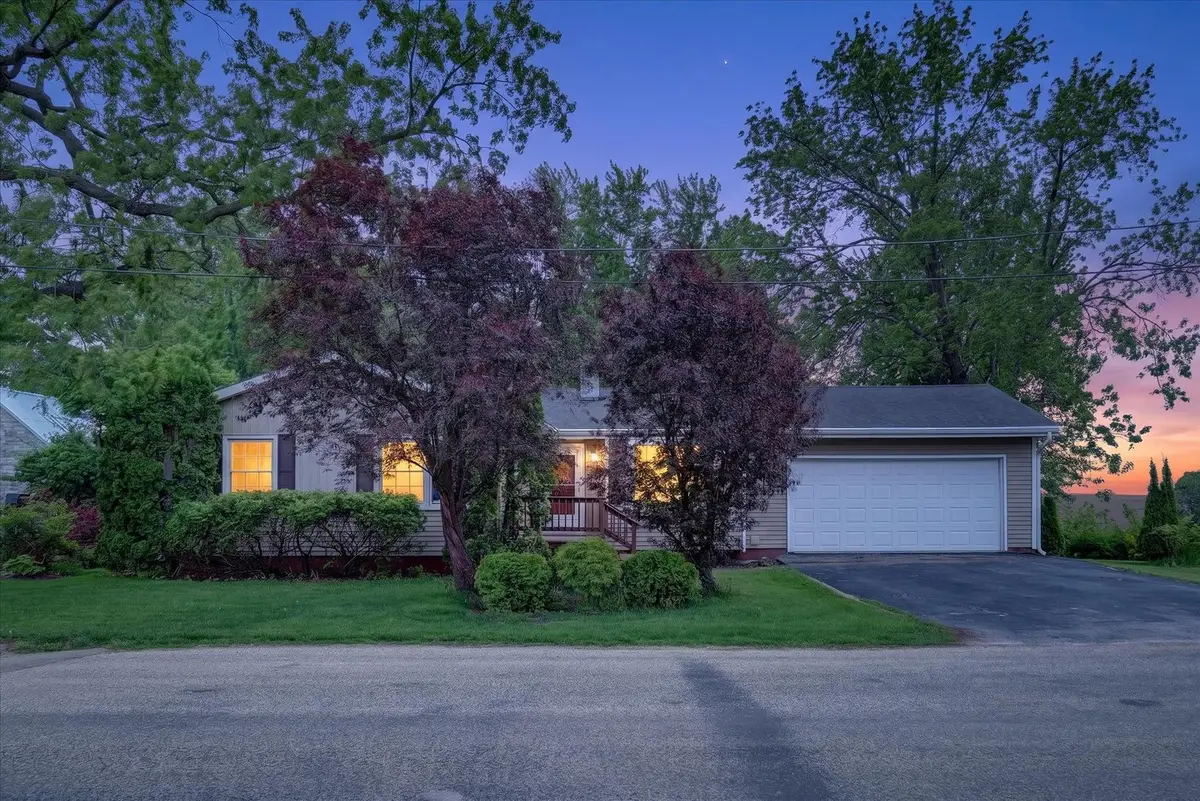 405 W Cherry Street, Forreston, IL 61030 - #1