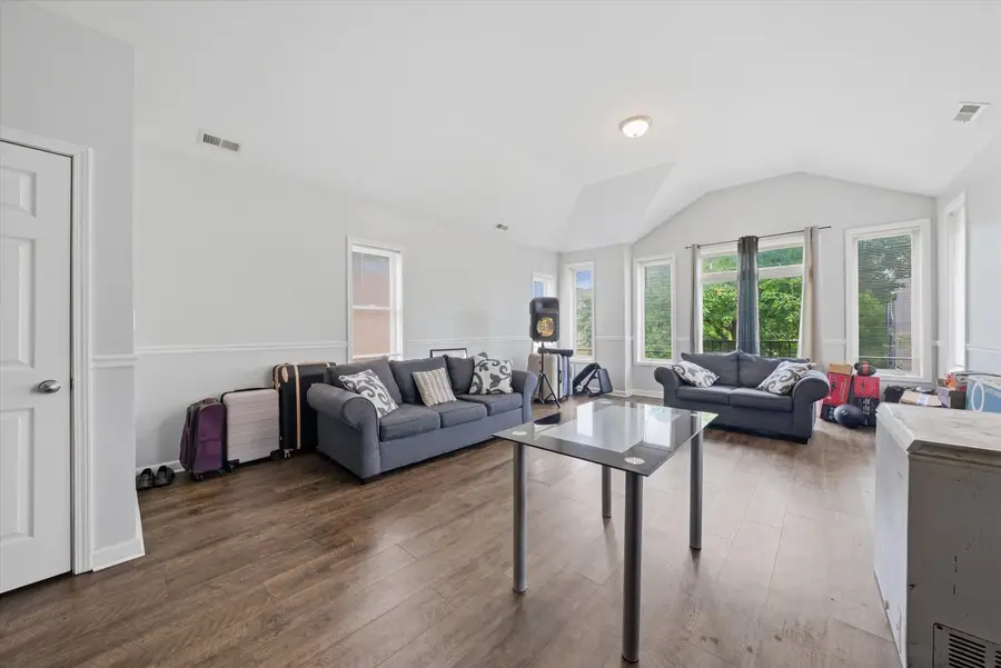 7952 S Marquette Avenue, Chicago, IL 60617 - #2