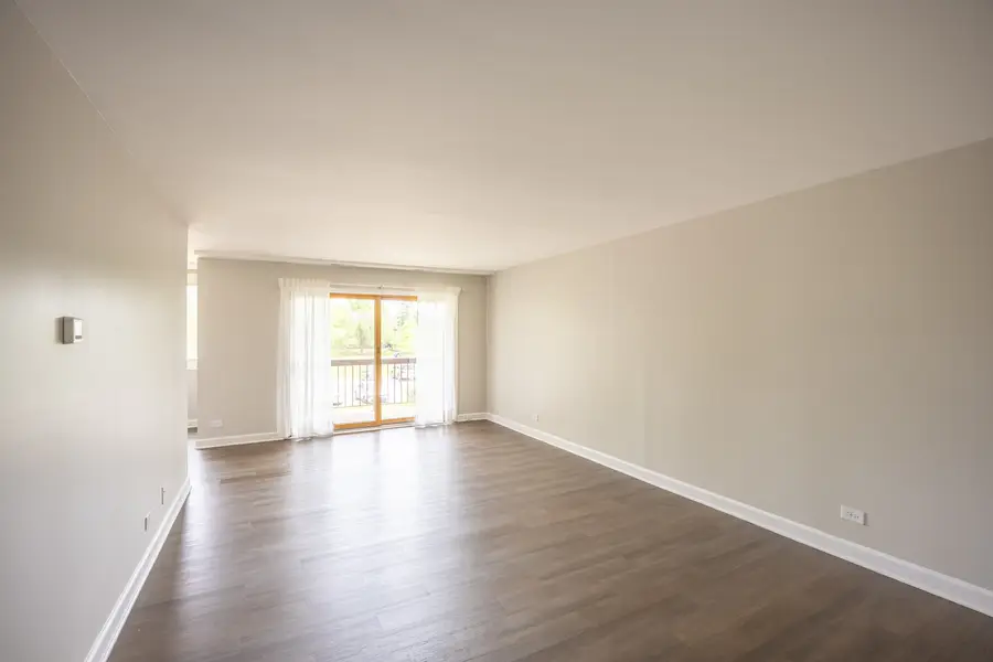 450 Raintree Court #2B, Glen Ellyn, IL 60137 - #2