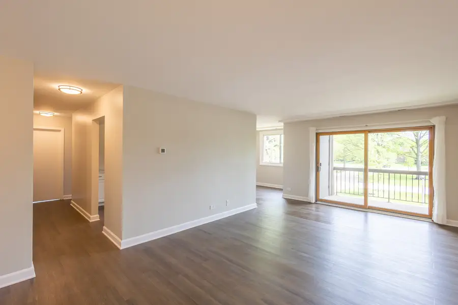 450 Raintree Court #2B, Glen Ellyn, IL 60137 - #3