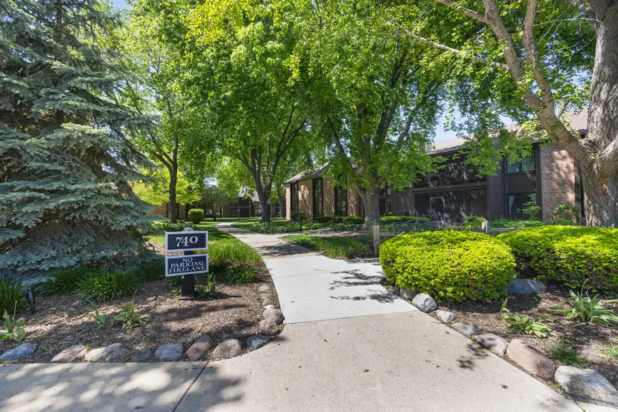 740 Saint Andrews Lane #4, Crystal Lake, IL 60014 - #3