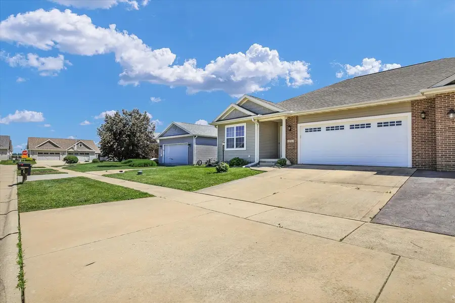 1711 E Lexington Drive, Urbana, IL 61802 - #2