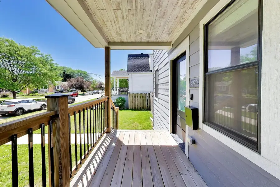 5320 N Moody Avenue, Chicago, IL 60630 - #3