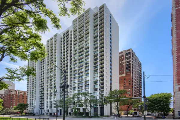 3200 N Lake Shore Drive #708, Chicago, IL 60657