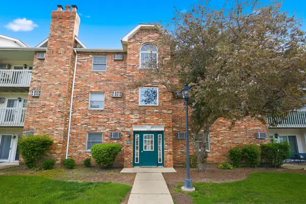 4404 W Shamrock Lane #3B, McHenry, IL 60050